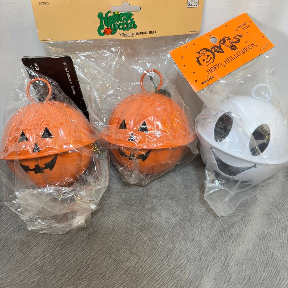Vintage Halloween Round Craft Jingle Bells 90mm 2 Jack O Lantern & 1 White Ghost